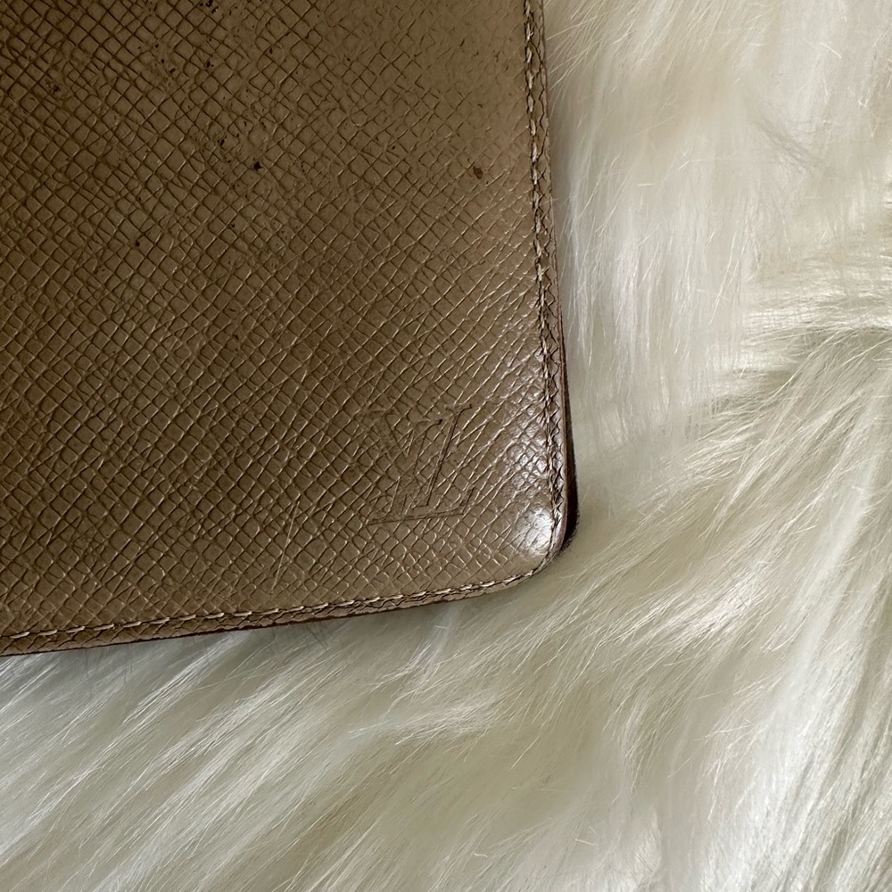 Sold Louis Vuitton Wallet Authentic - Picture 3 of 17